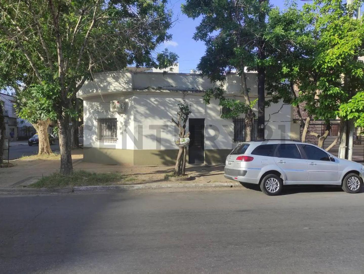 Castro Barros 200, Piso 0