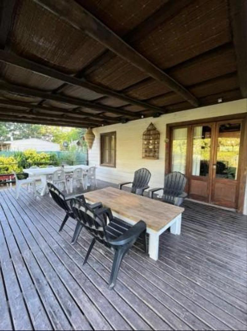 Casa en Venta con 4 cocheras