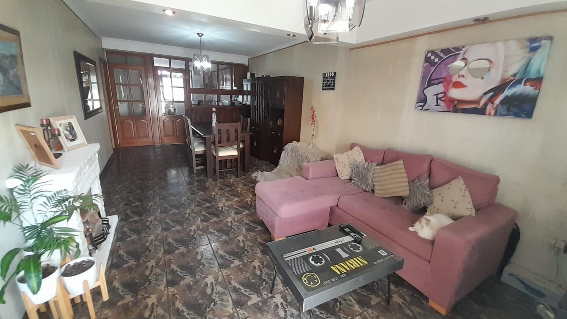 Depto Tipo Casa en Venta de 4 dormitorios