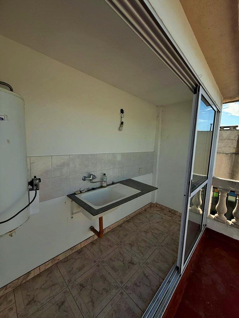 Sadi Carnot 200, Piso 2