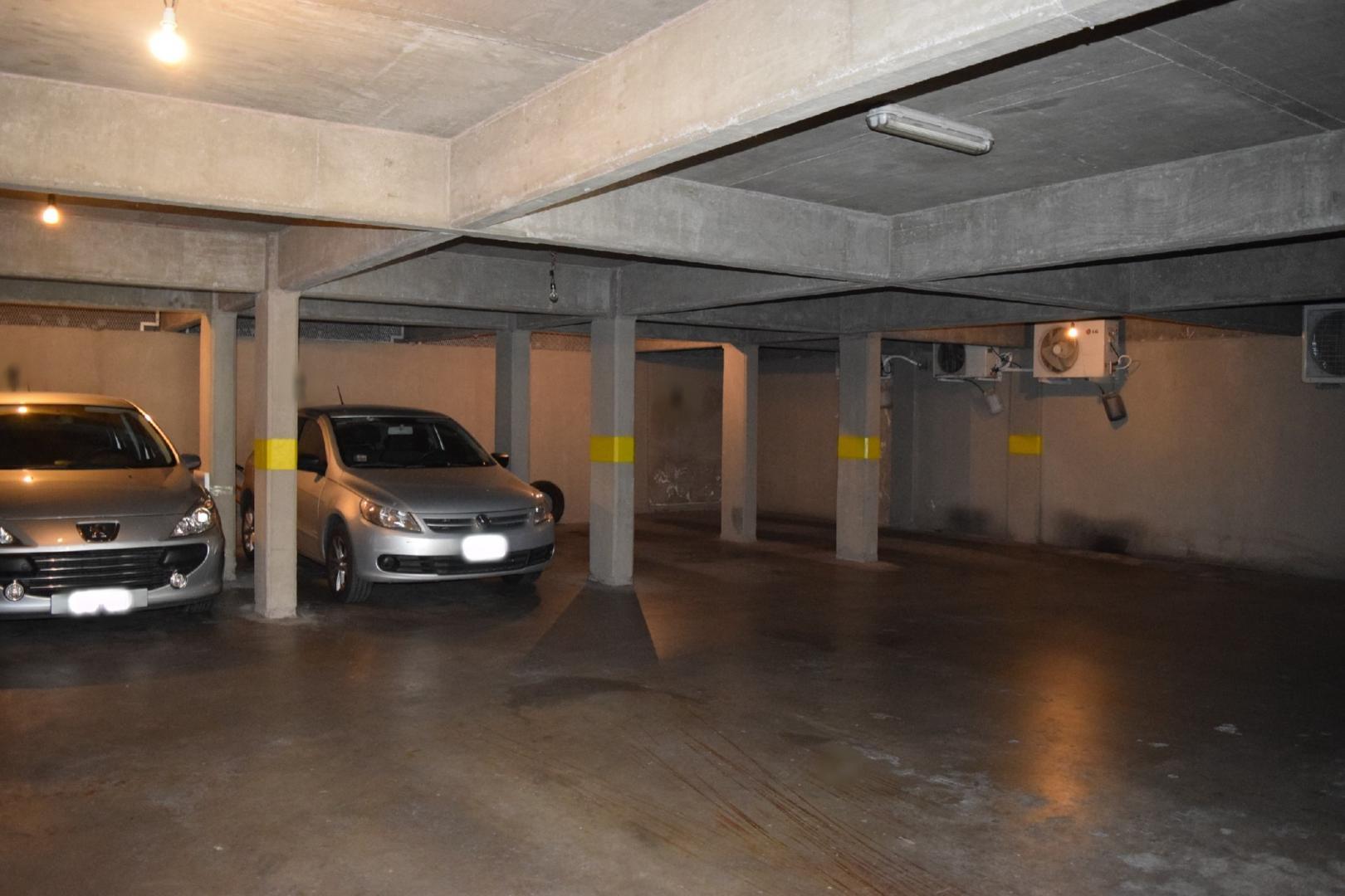 VENTA COCHERA - 9 DE JULIO 1600