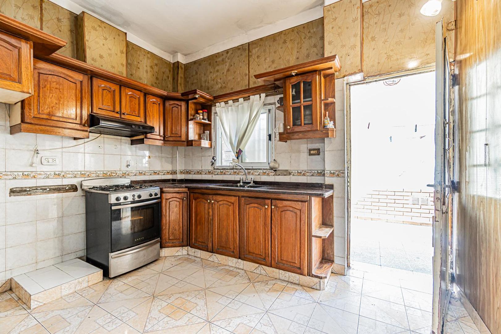 Depto Tipo Casa en Venta 50 años