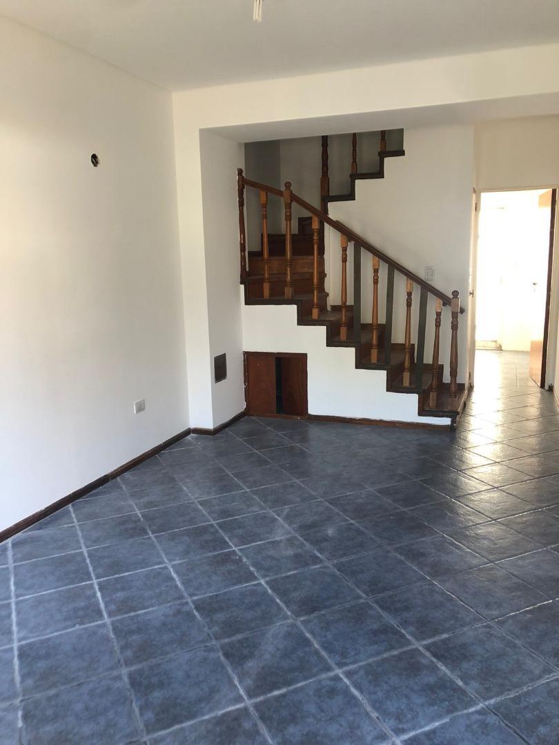 Casa en Alquiler en Ramos Mejia, $ 900.000