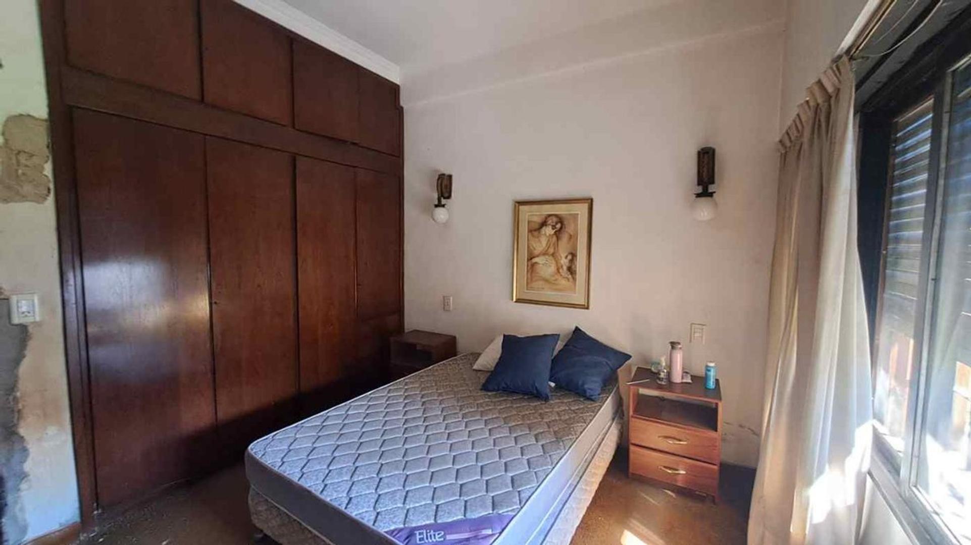 VENTA CASA 3 AMBIENTES CON TERRAZA EN AVELLANEDA
