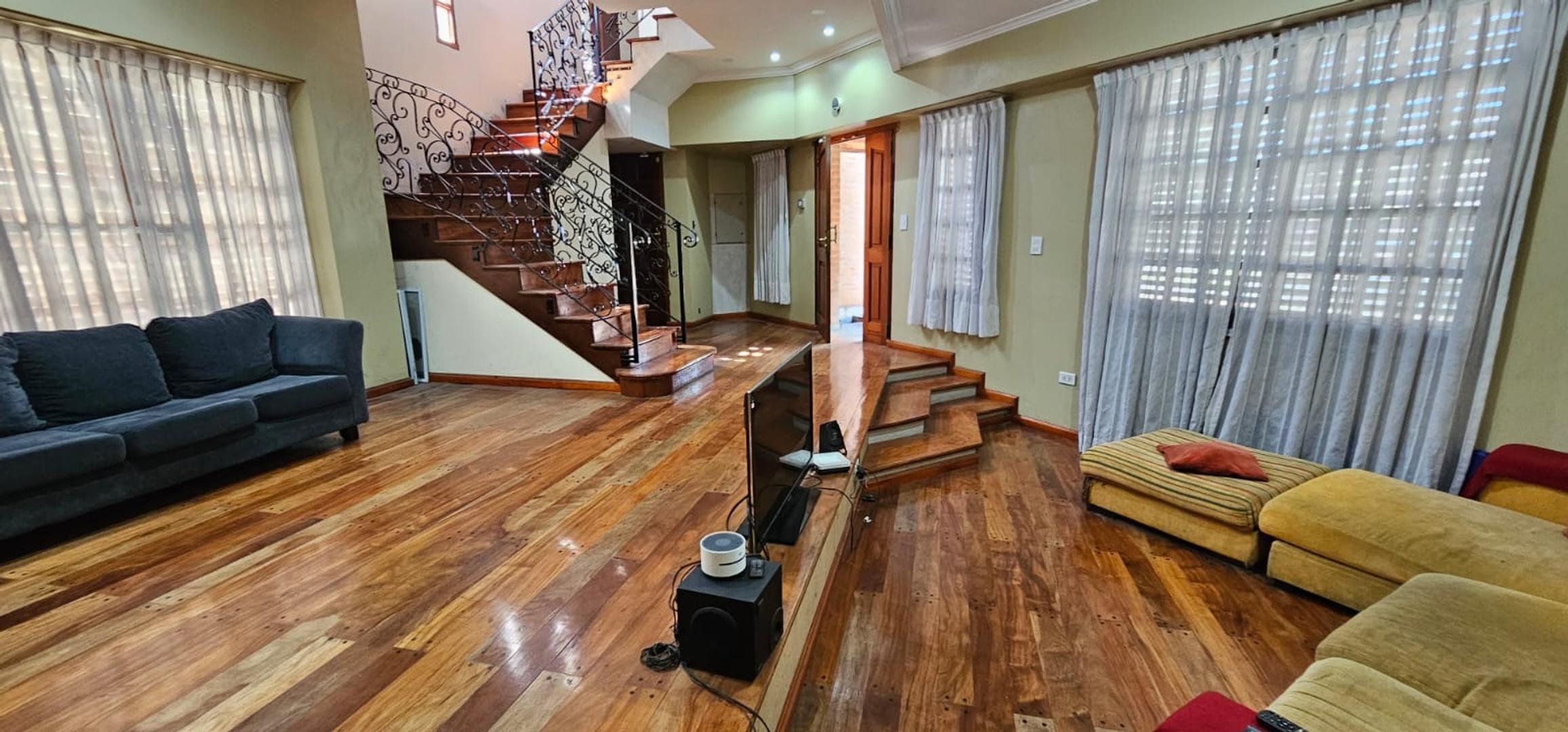 Casa en Venta en Monte Grande, USD 199.000