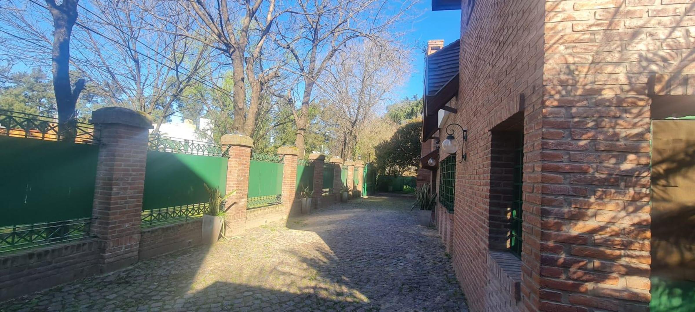 Casa en Alquiler de 3 dormitorios