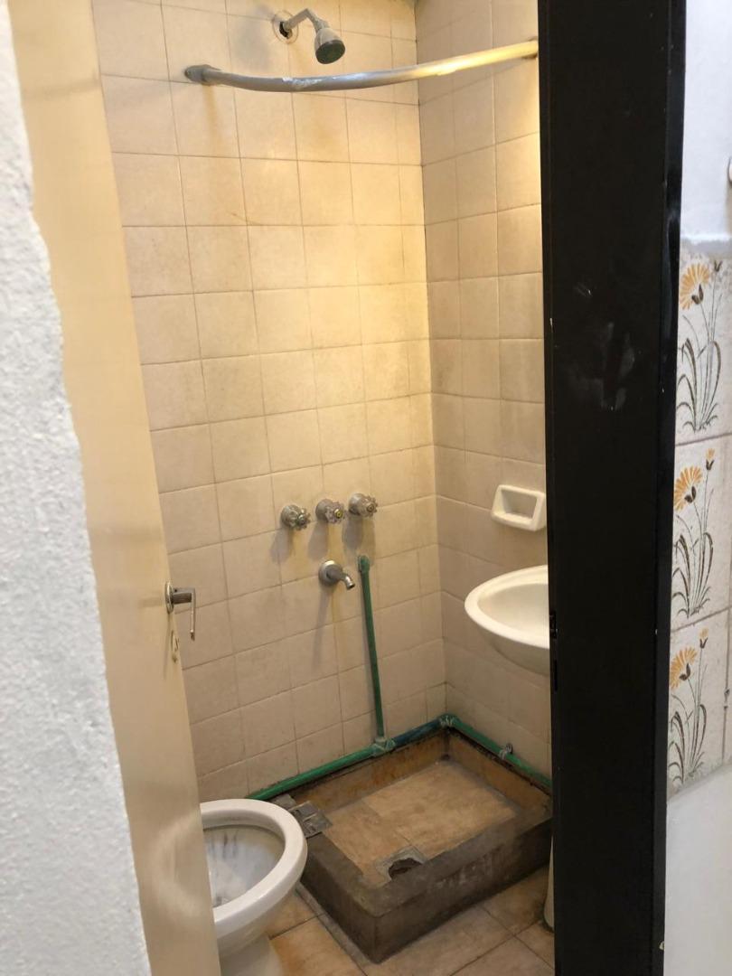 DEPARTAMENTO MONOAMBIENTE POR ESCALERA