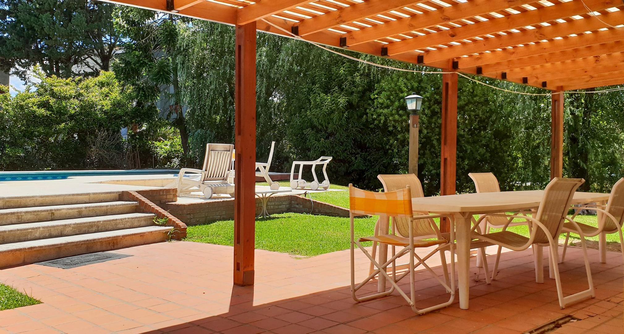 casa alquiler 4/5 ambientes Nautico Escobar