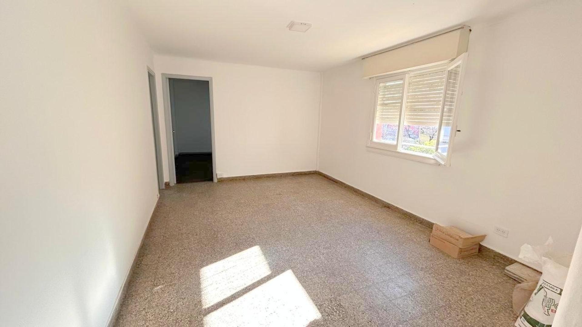 Martin Rodriguez 1100, Piso 3