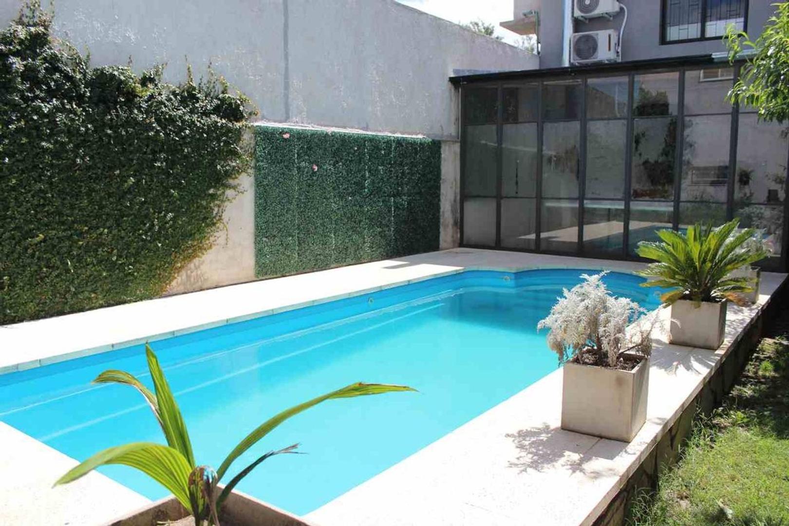 Venta Complejo Residenc Pilar con pileta y jardín