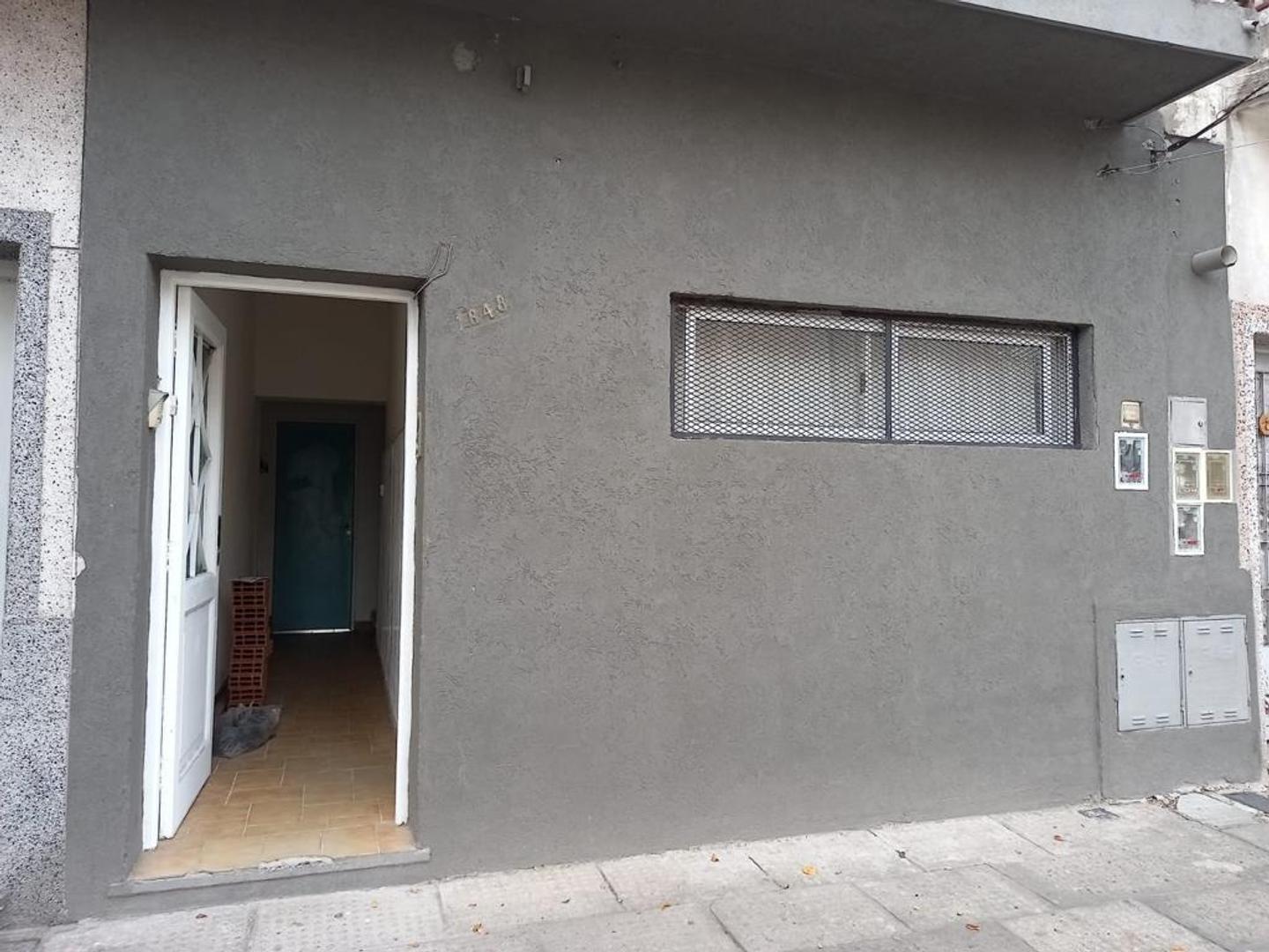 MONOAMBIENTE PLANTA BAJA AL FRENTE