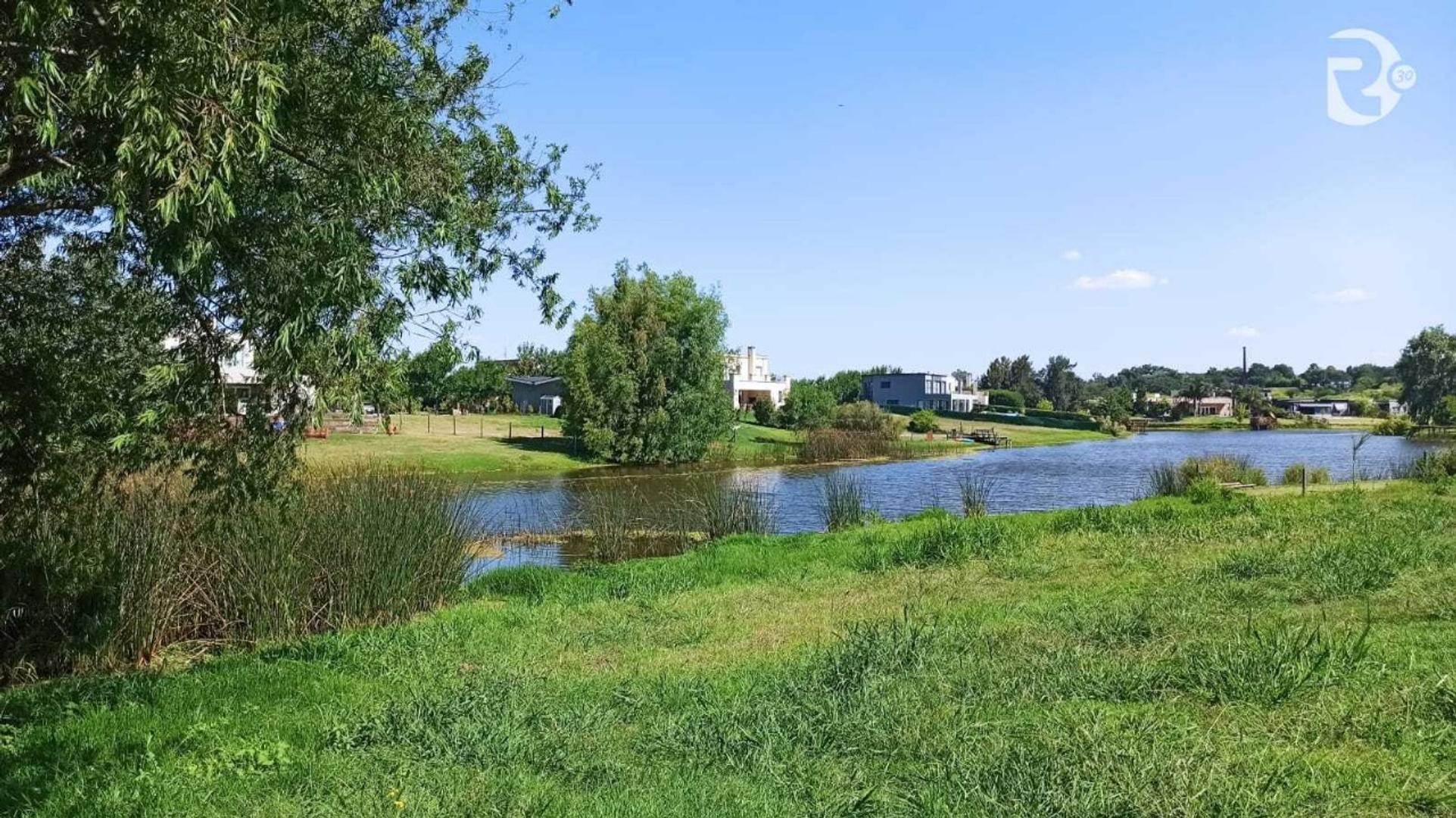 Lote en venta - Barrio  El Cazal - Parque Naútico