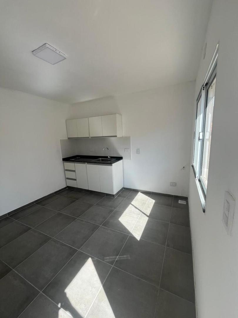 Departamento en Alquiler en Funes, $ 650.000