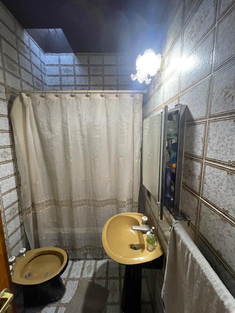 Casa 3 ambientes con 2 baños