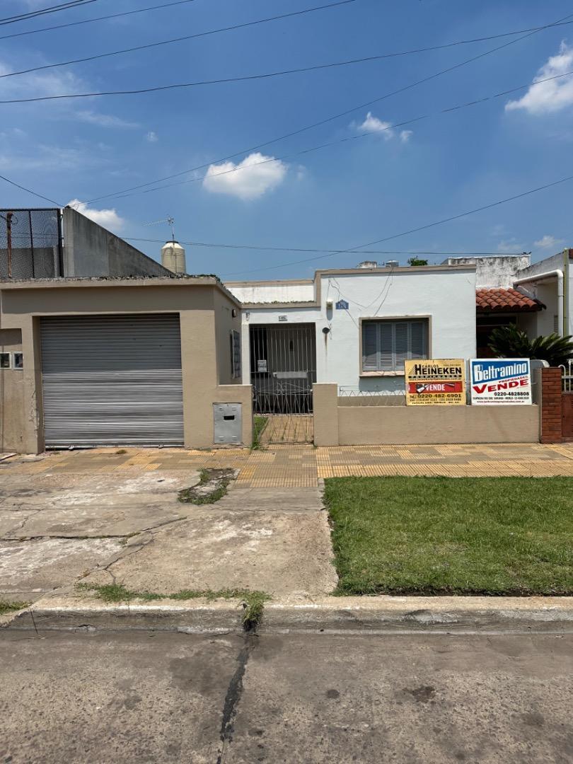 VENTA CASA 2 DORMITORIOS MERLO