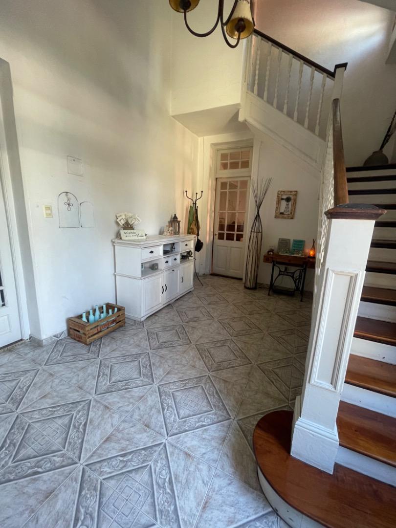 Única casa de estilo en ituzaingo sur