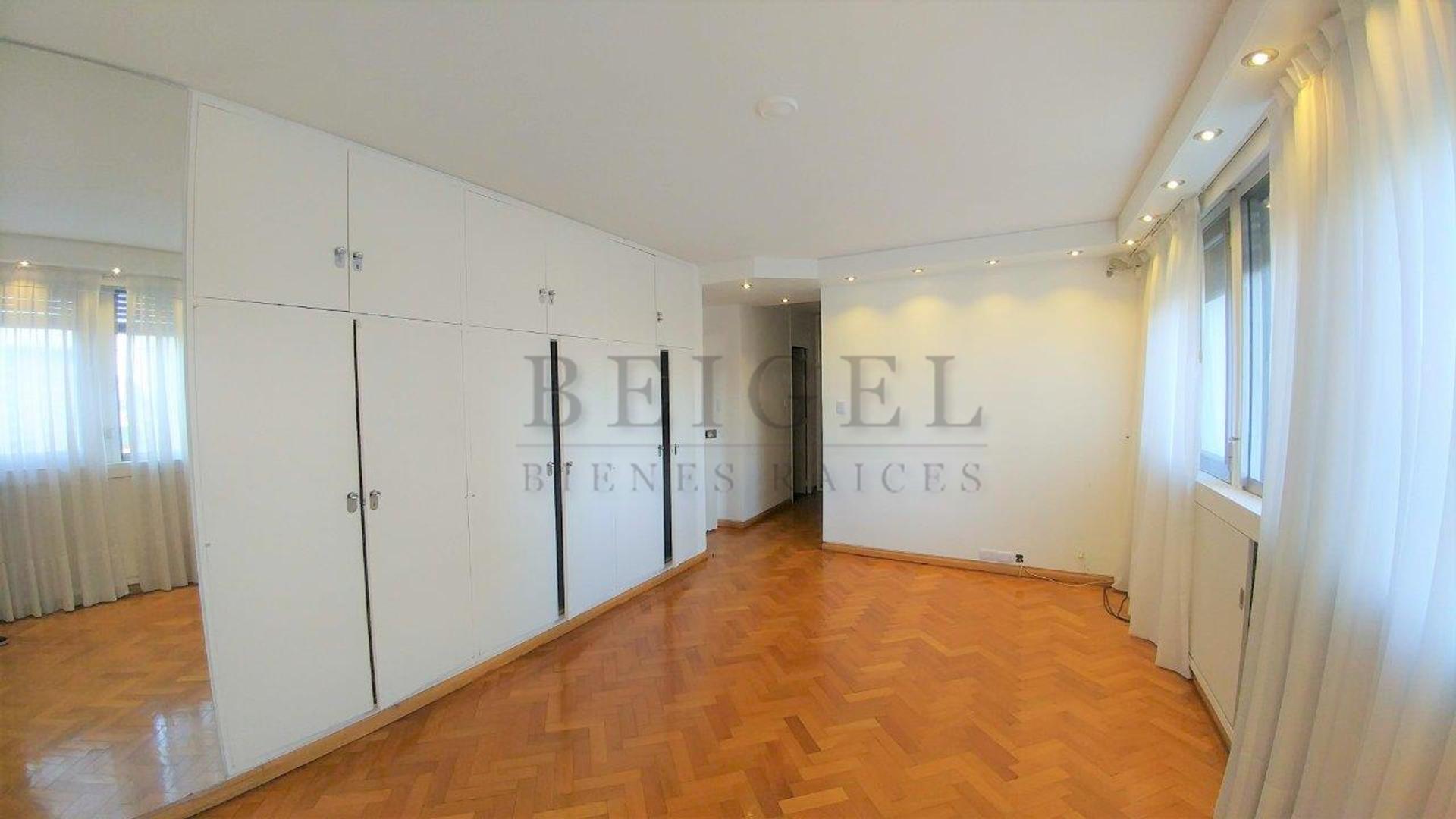 Departamento 5 ambientes con 4 baños