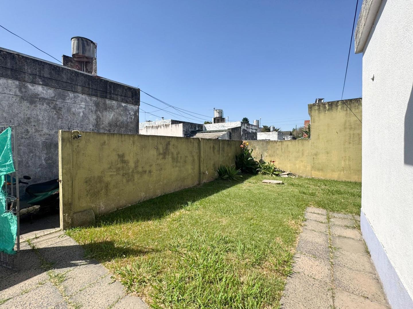 CASA - 3 AMBIENTES  - MERLO SUR