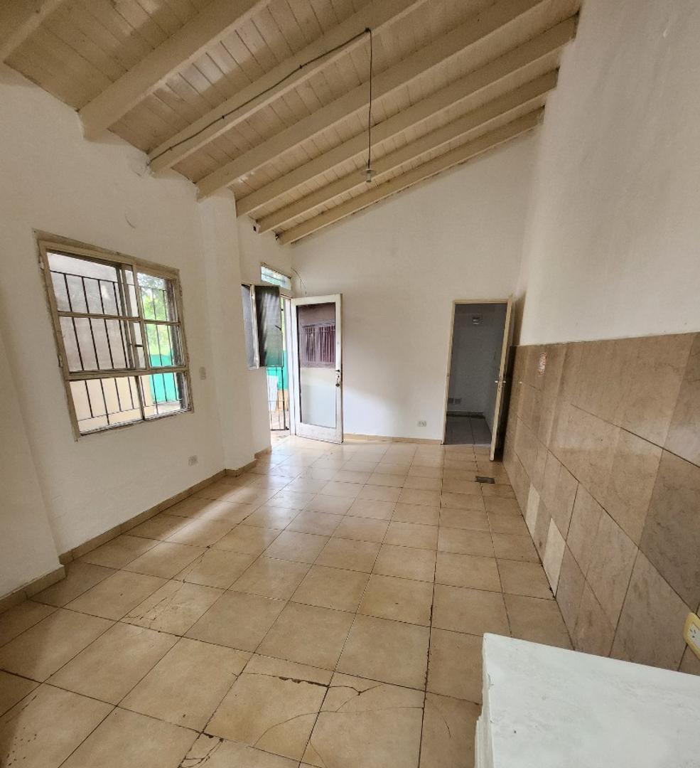 Departamento Ph Dos ambientes con patio.