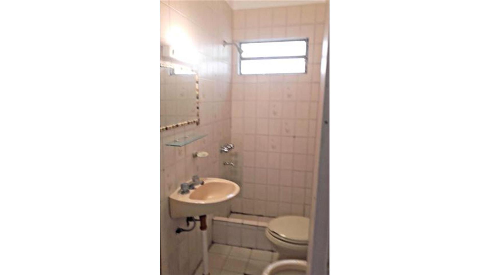 Casa 2 ambientes con 1 baño