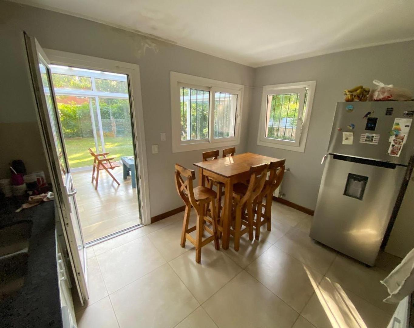 Casa 4 ambientes con 4 baños