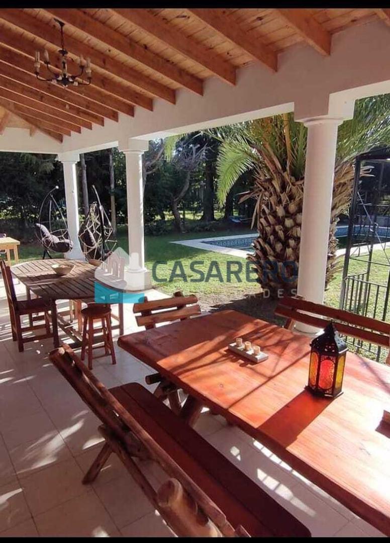 Casa en Venta con 1 cochera