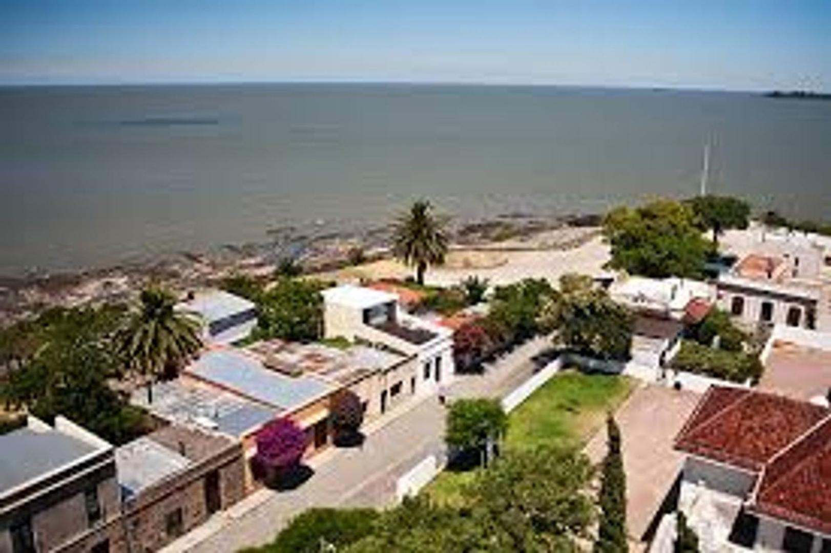 Venta Casa a reciclar - Colonia Sacramento Rambla