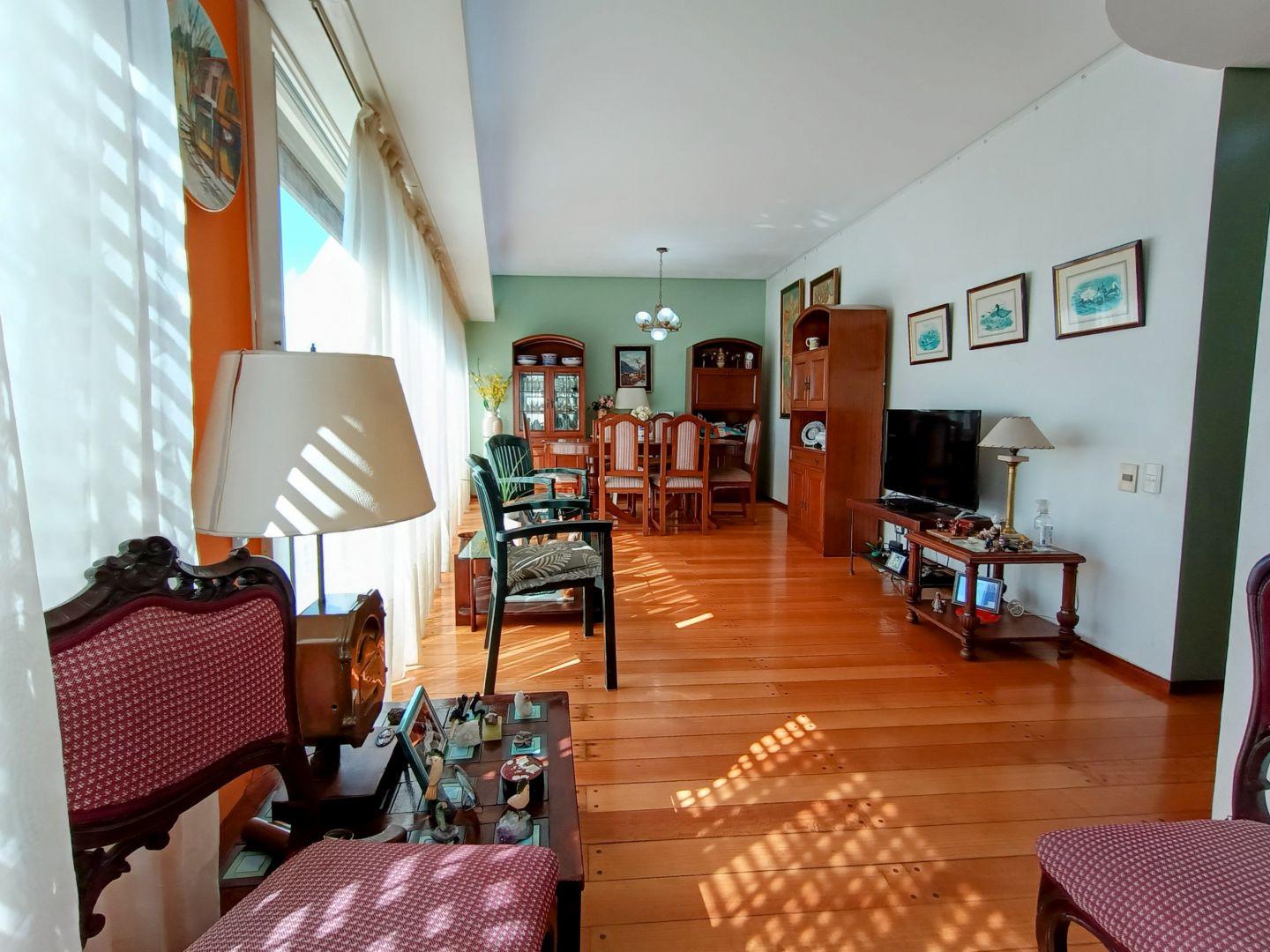 Departamento en Venta de 5 ambientes