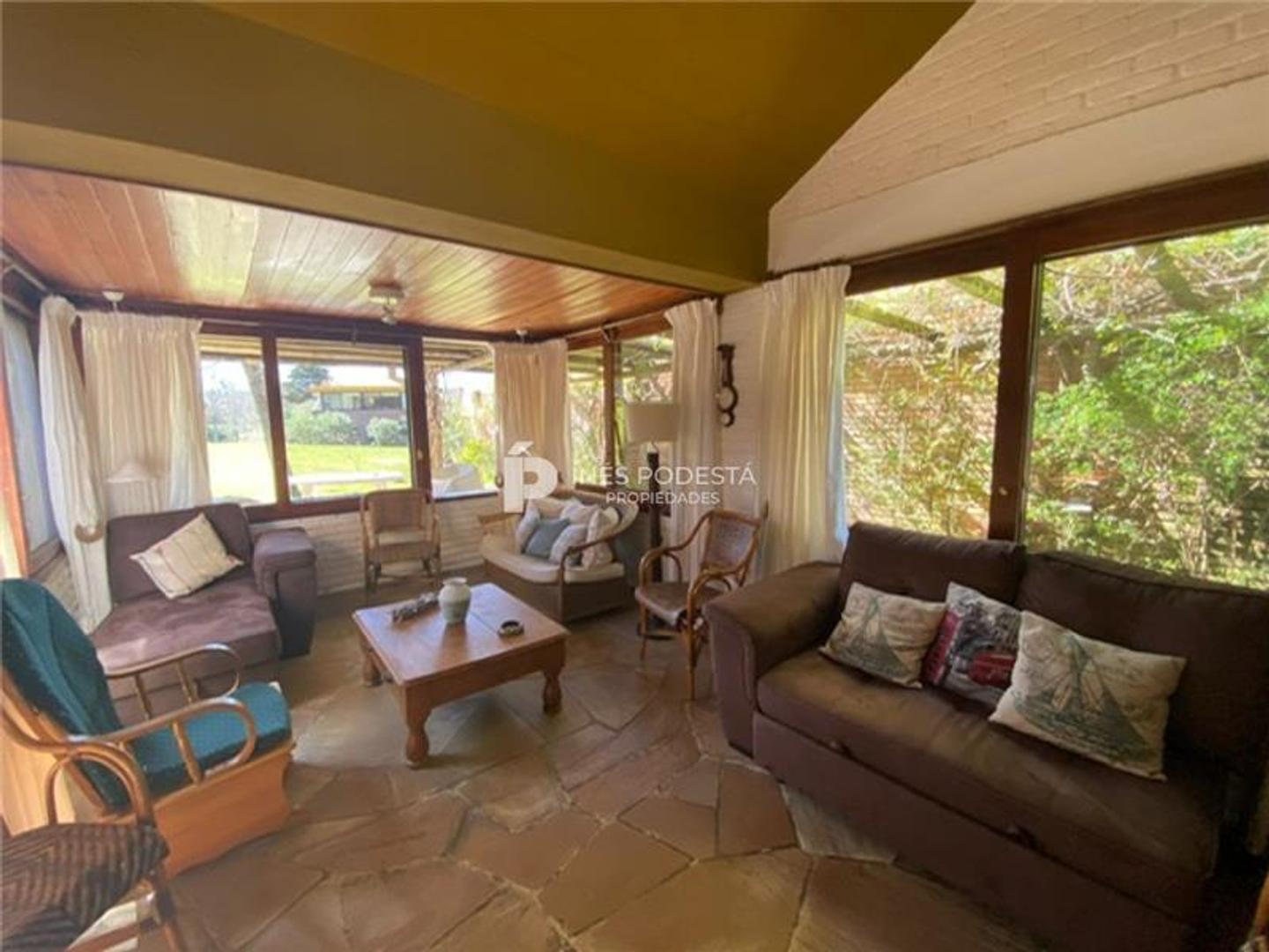 Próximo al Alboretum  Lussich