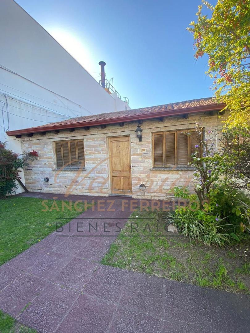 Casa en Alquiler Bernal Oeste