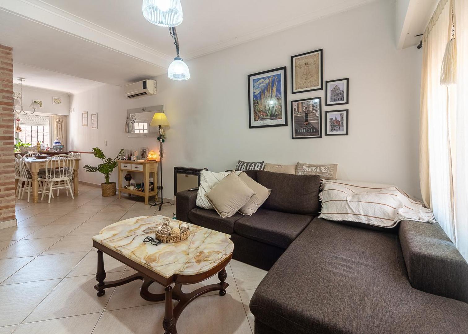 Casa 3 ambientes con 1 baño