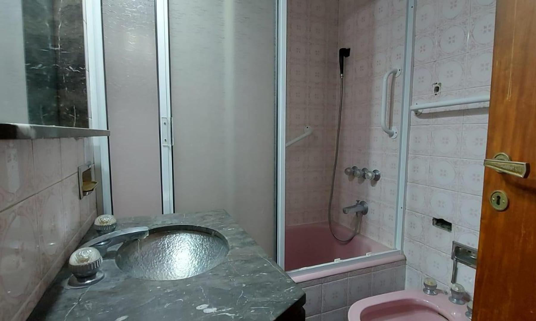 Departamento 3 ambientes con 2 baños