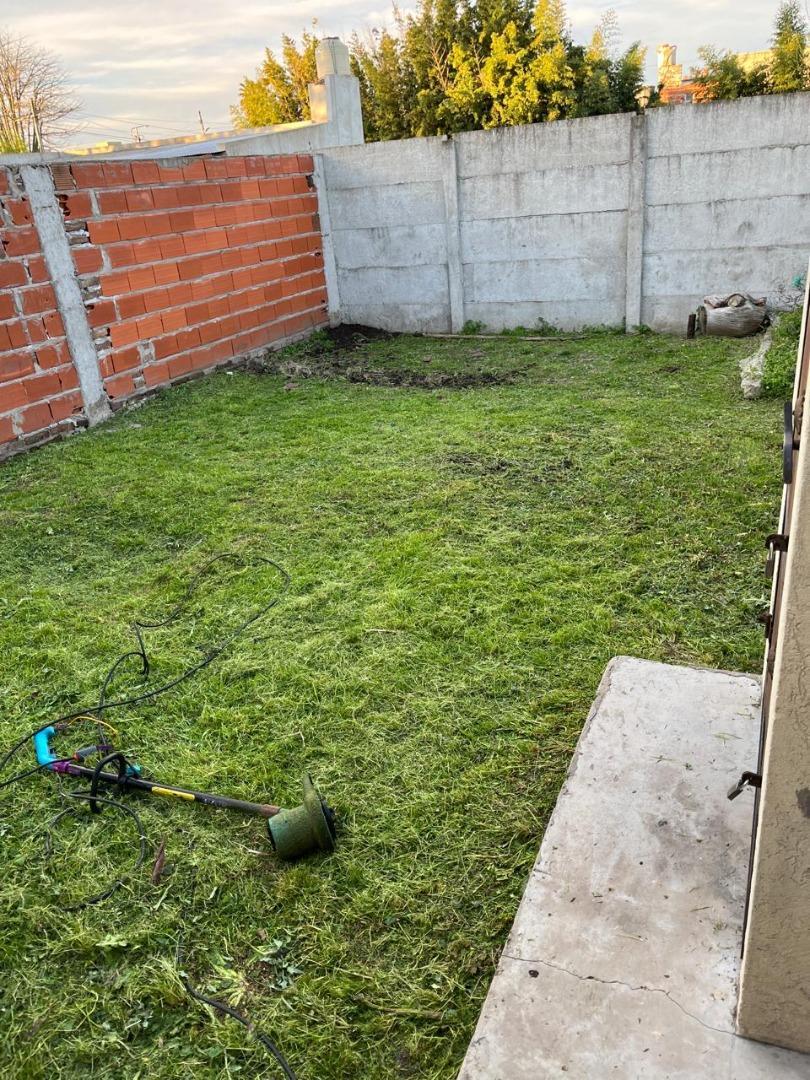 Casa 2 ambientes con 1 baño