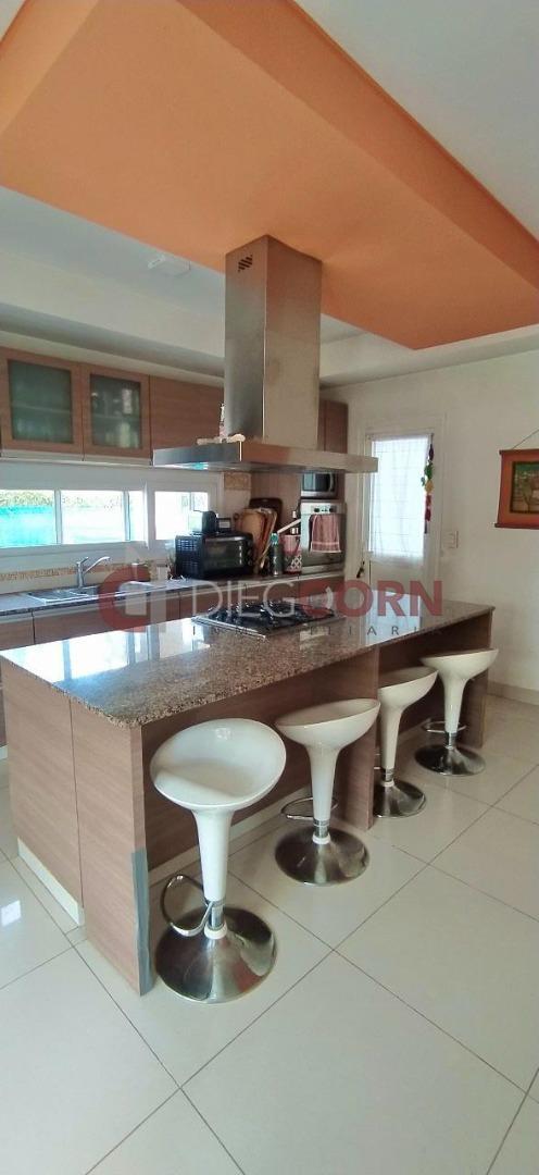 Casa en Venta con 7 cocheras
