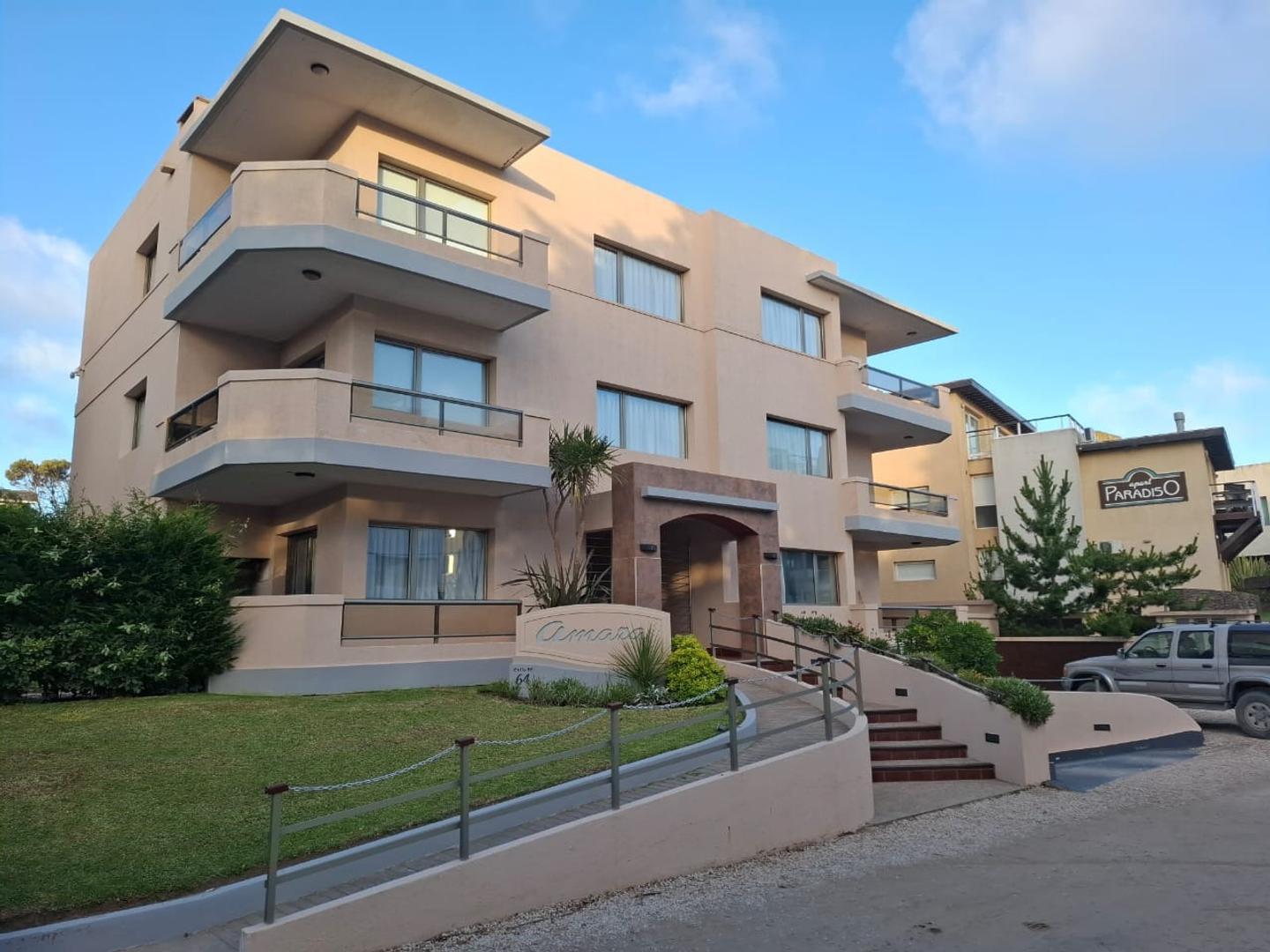 Las Gaviotas 12 Departamentos metros del Mar