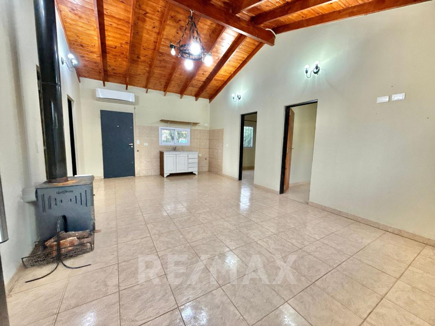 Casa 4 ambientes con 1 baño