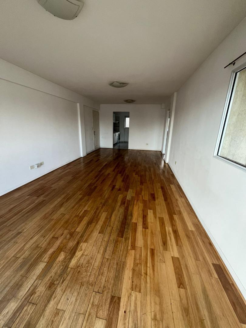 Dpto 3 Amb sobre Av. Cazón Balcón Terraza Doble y Cochera