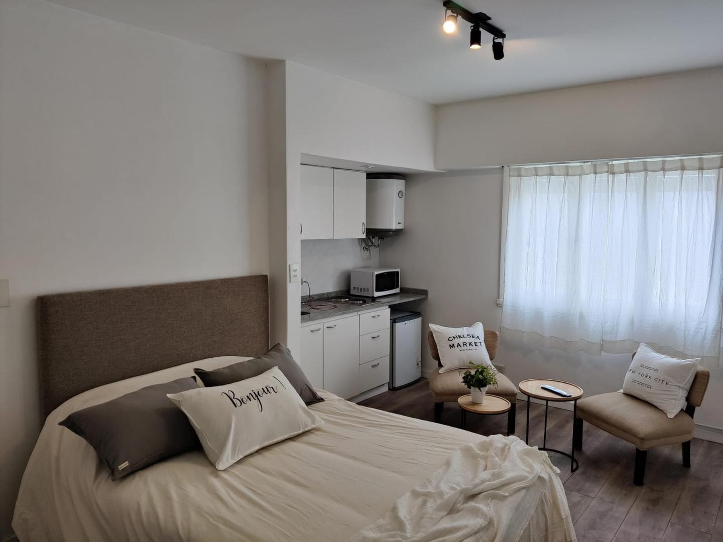 Luminoso y acogedor monoambiente