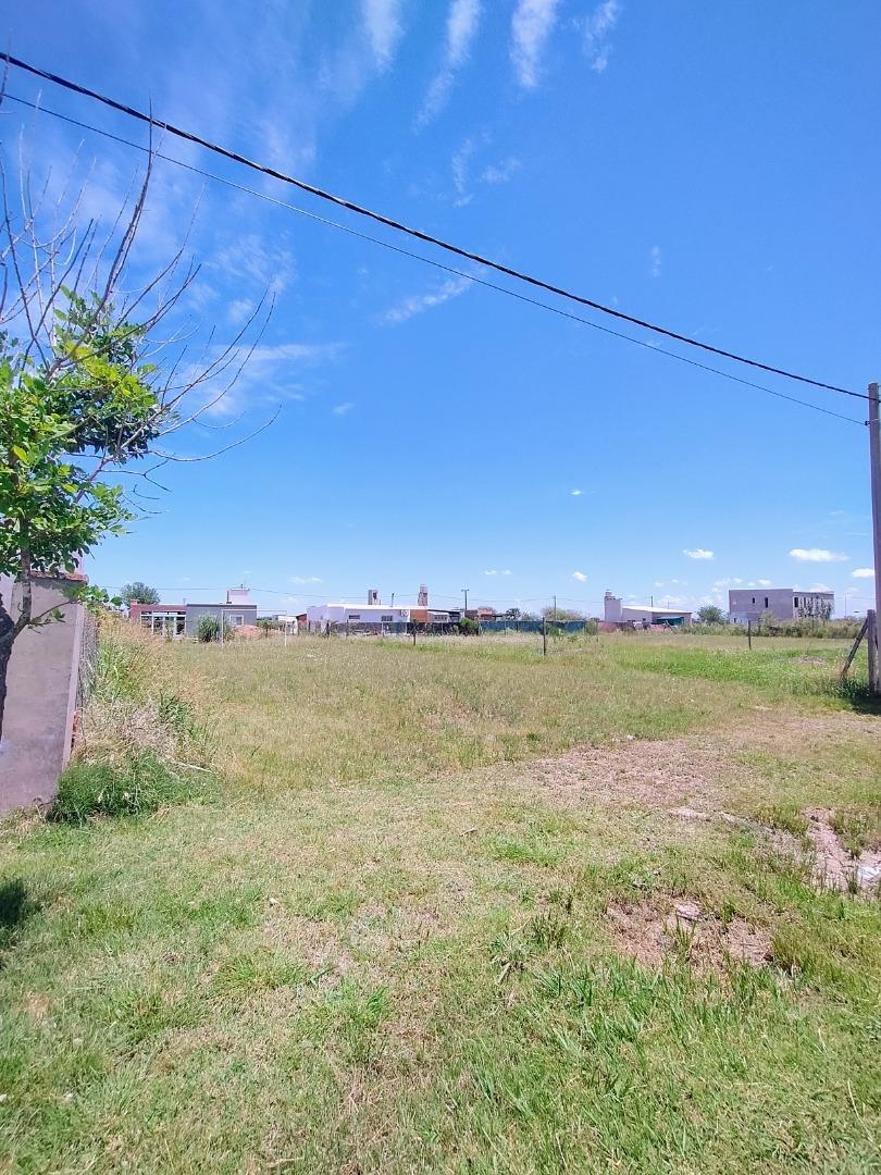 SE VENDE TERRENO EN PUNTA CHACRA - ROLDÁN