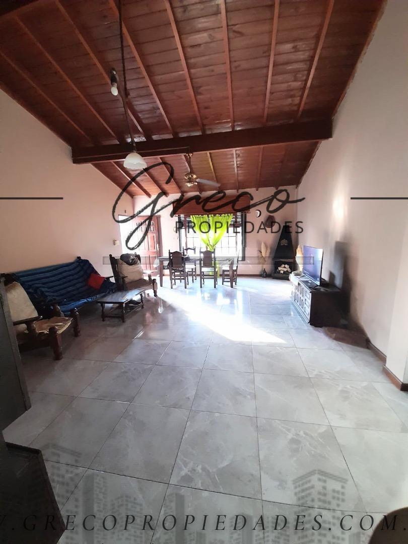 Casa 4 ambientes con 1 baño