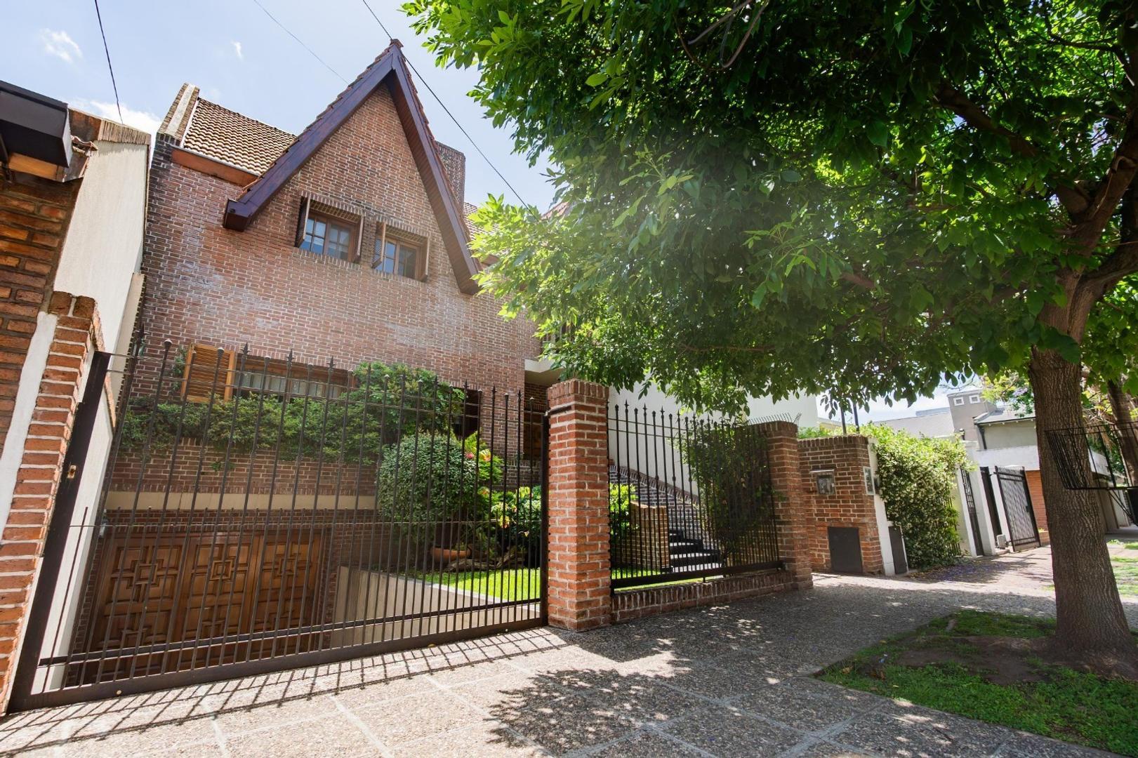 Imponente chalet Parque ayerza Castelar Norte