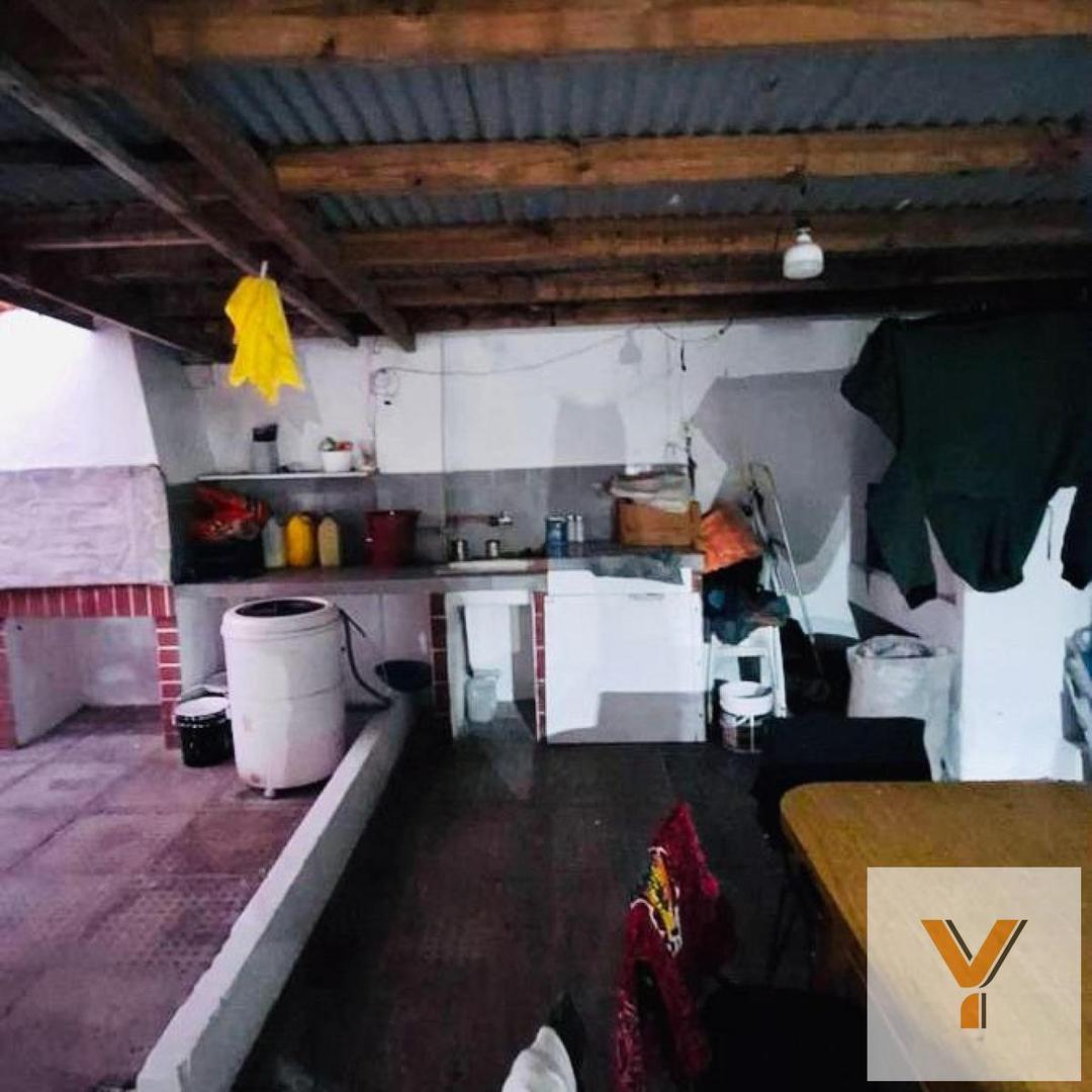 Casa 3 ambientes con 1 baño
