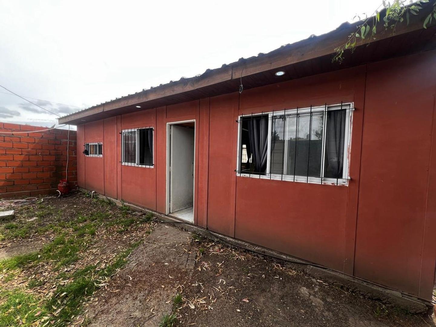 VENTA CASA VILLA ROSA. PERMUTA