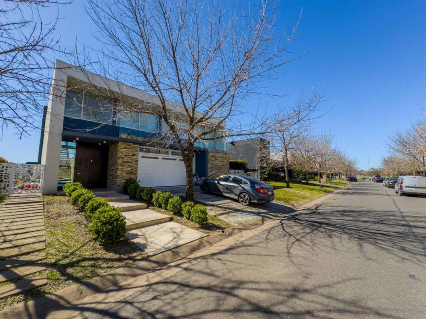 Avenida de la Rivera 500