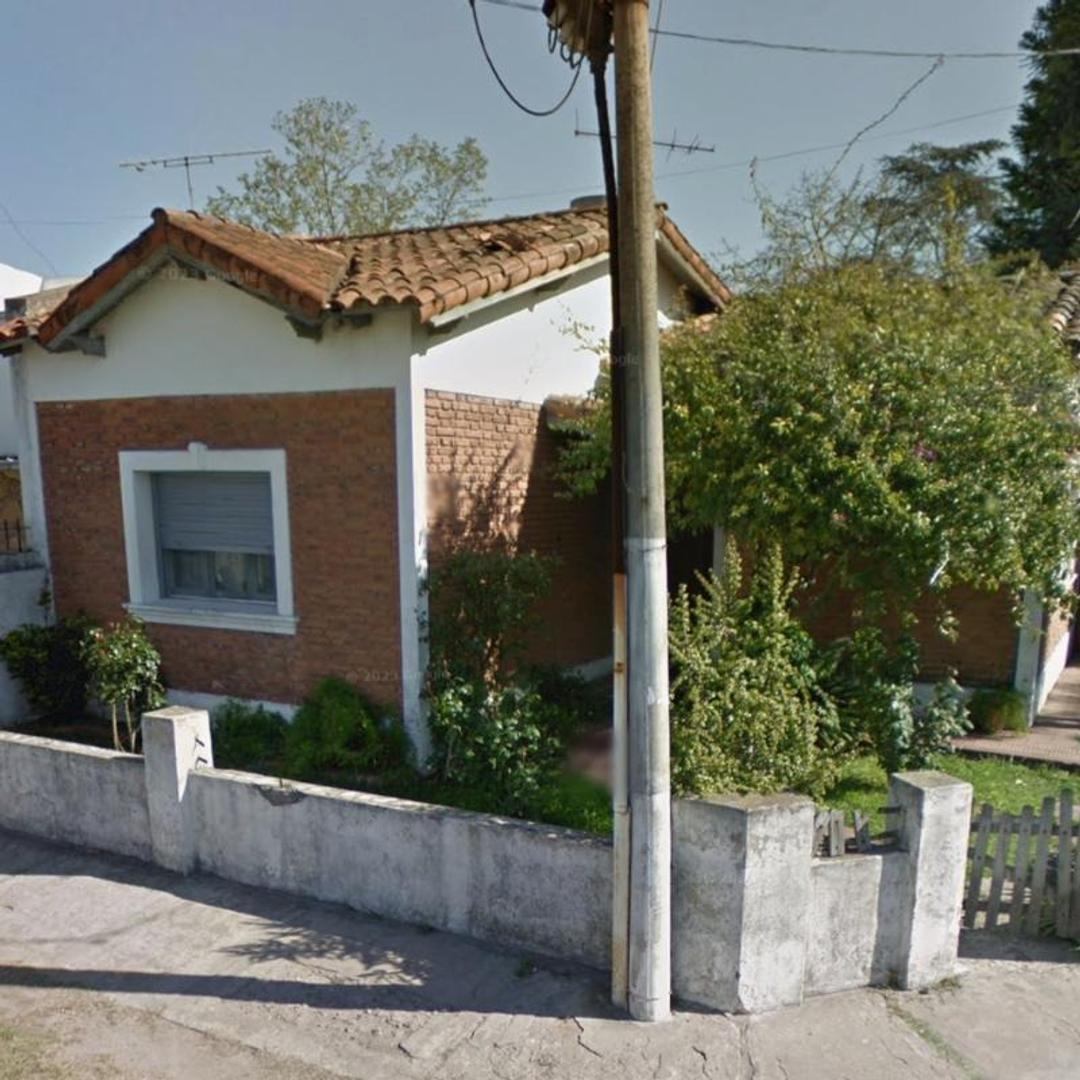 Casa venta de dos dormitorios, Ringuelet