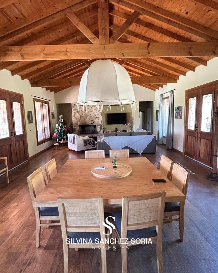 CHACRA 7 AMBIENTES EN VENTA HARAS EL MALACATE, EXALTACIÓN  DE LA CRUZ