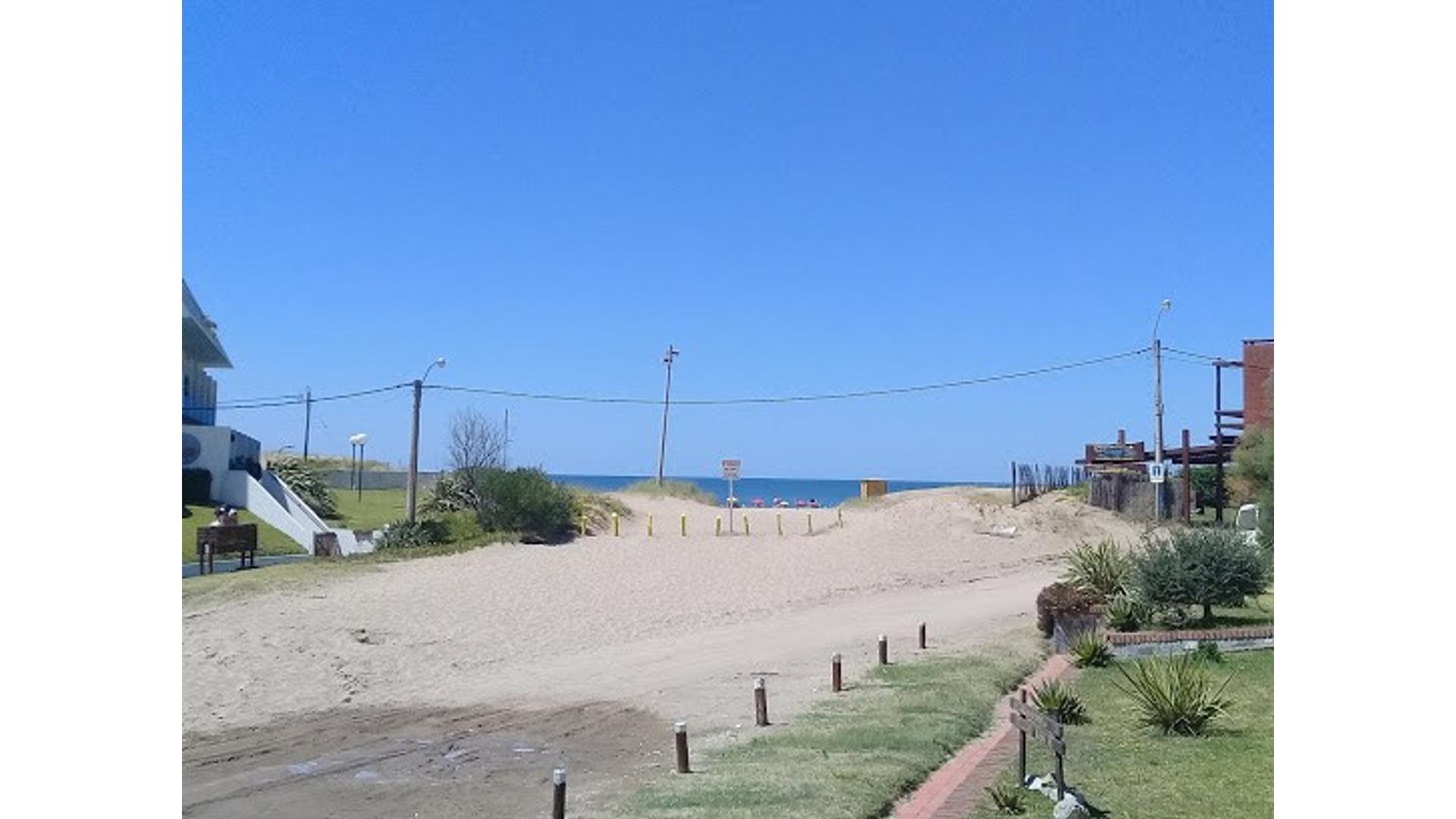 Villa Gesell. Paseo 147 y Playa