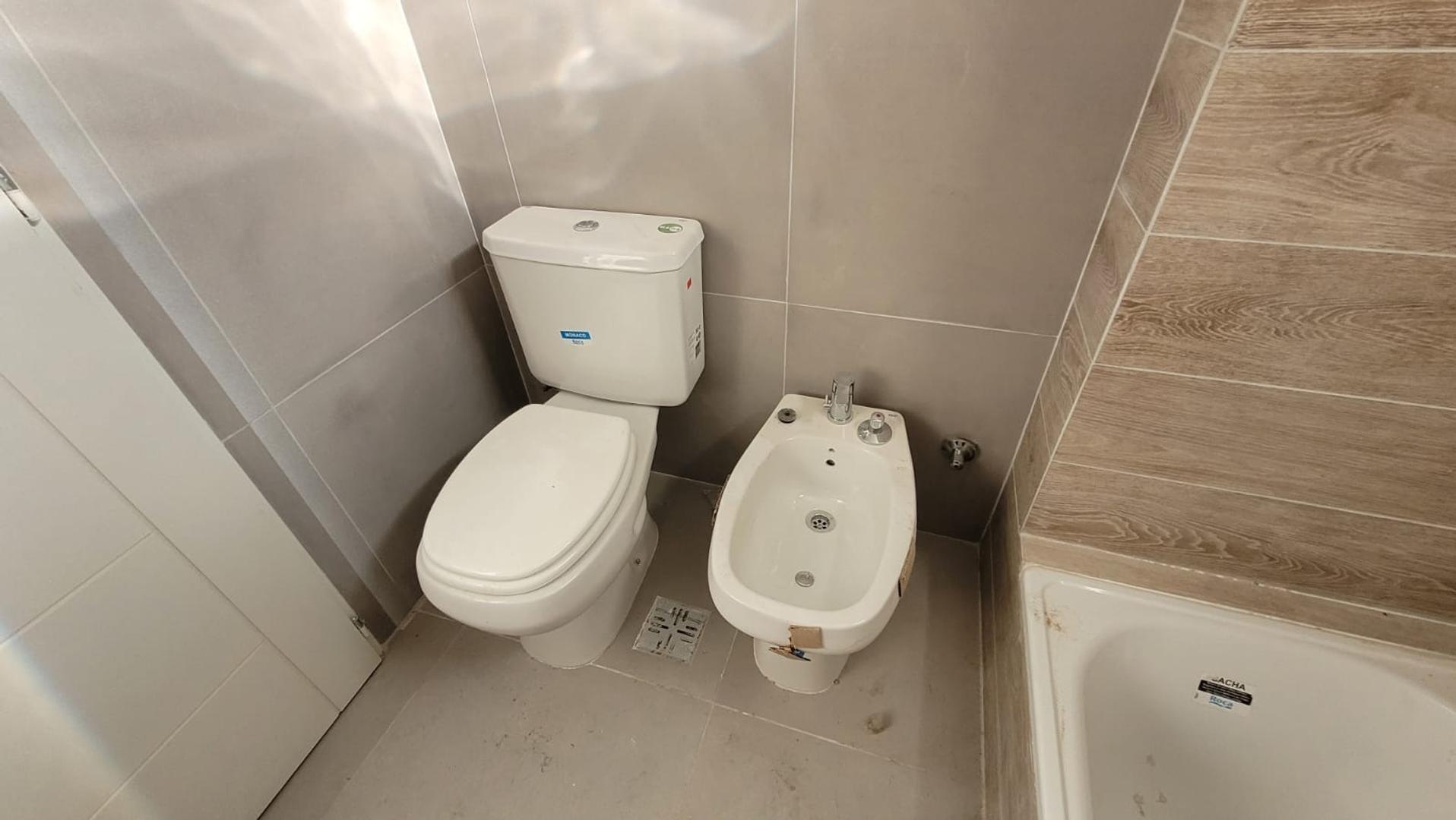 Departamento 4 ambientes con 2 baños