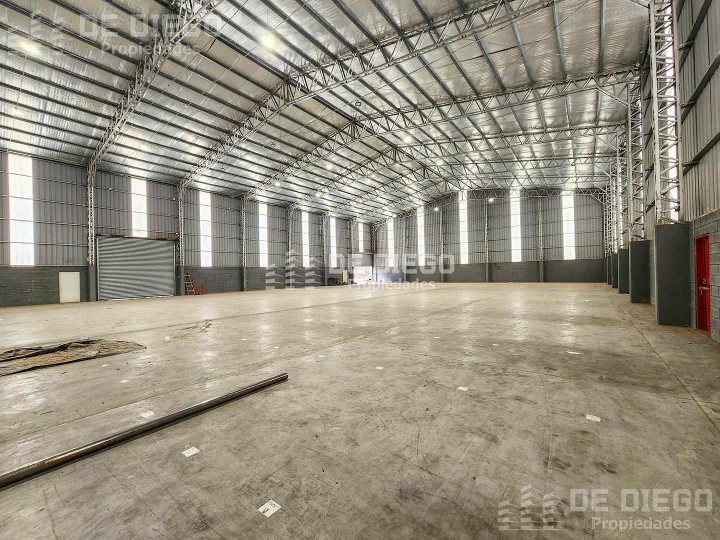 Depósito en Alquiler 2.850 m2 en Carlos Spegazzini Parque industrial con seguridad, Ezeiza, GBA Sur