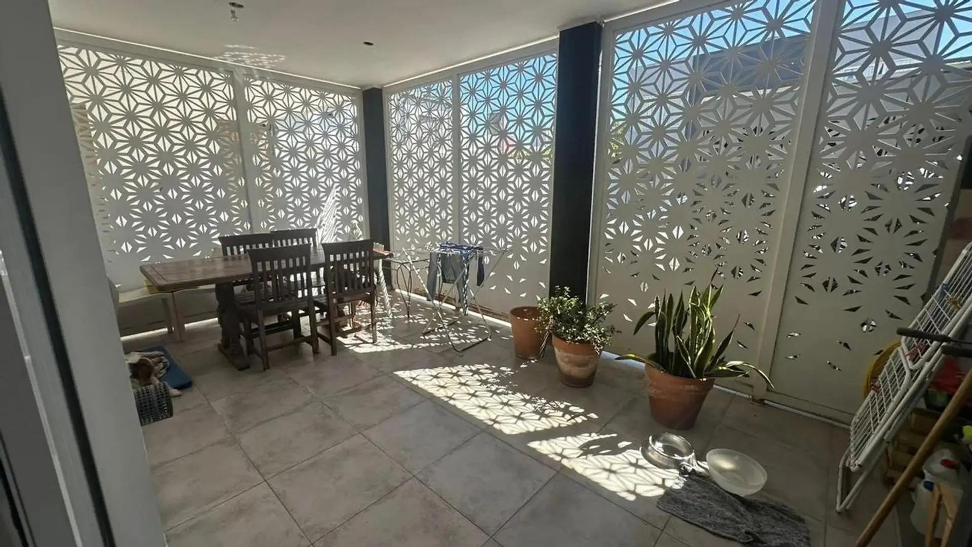 PH EN VENTA 2 DORMITORIOS PATIO COCHERA A METROS DEL CASCO Y